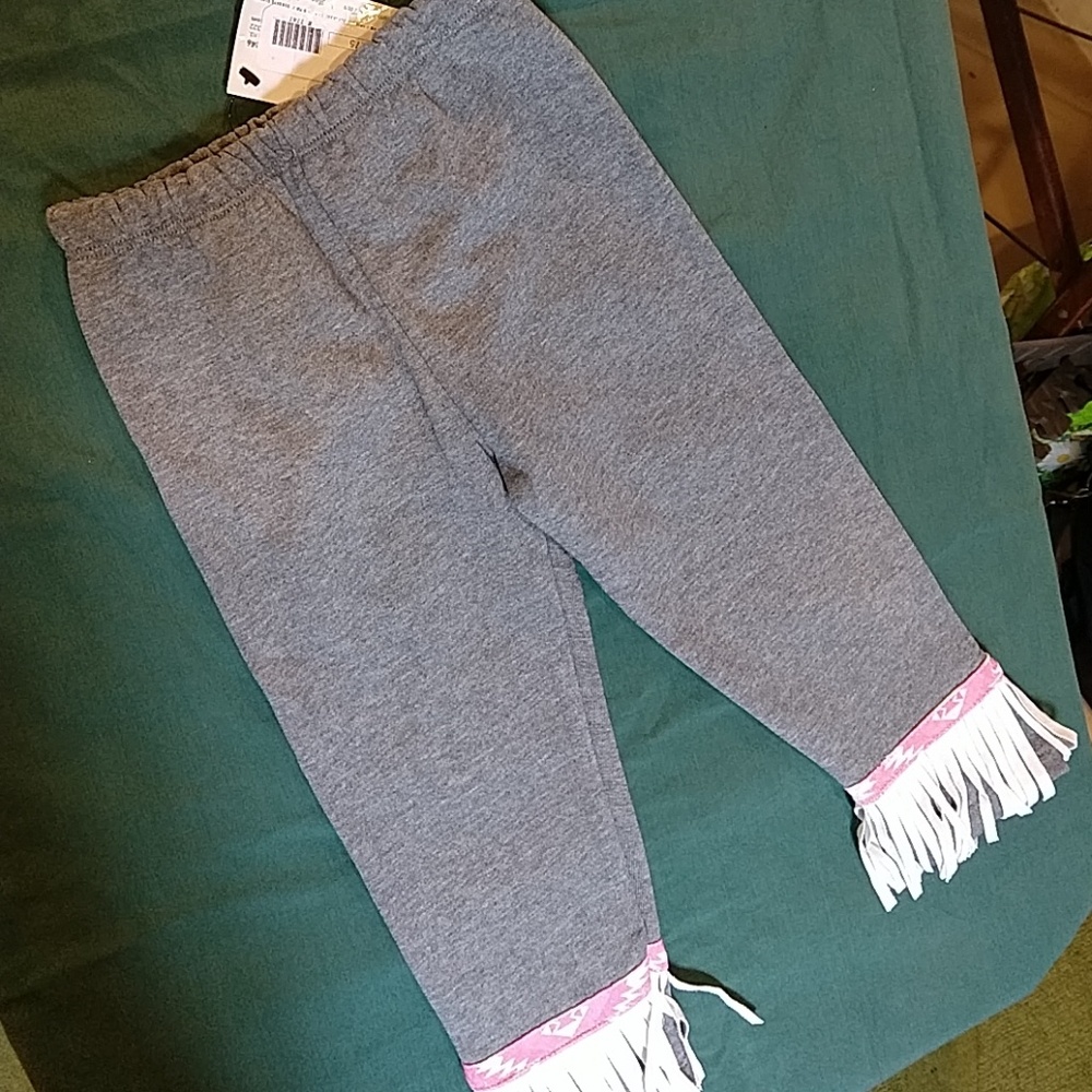 CachCach cape and pants - Picture 2 of 5